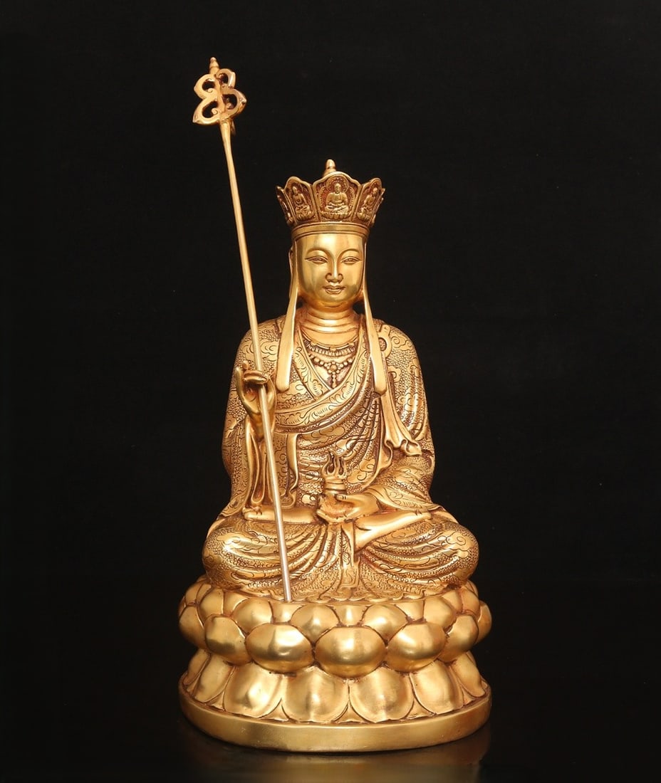 An Exquisite Gilt Bronze Statue of Kshitigarbha Bodhisattva Ornament: An Exquisite Gilt Bronze Statue of Kshitigarbha Bodhisattva Ornament Ming Dynasty, China Yongle Six-character Mark Size:36.5cmx17cm Weight:3566g (The Dimensions Of All Batches Are Manually