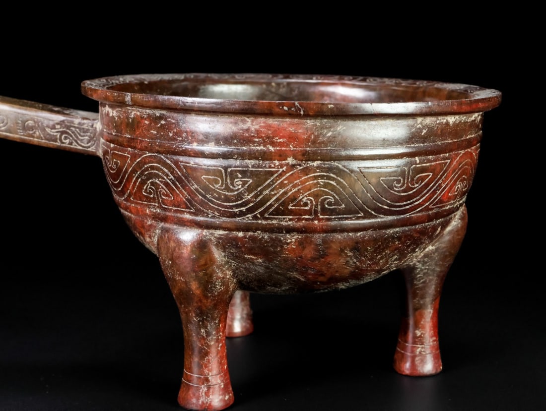 An Exquisite White Jade Beast-Face Pattern Tripod Cup - 2