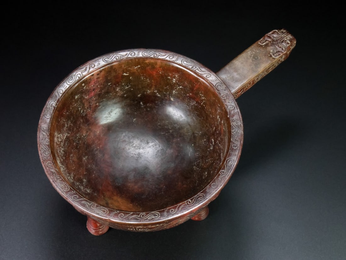 An Exquisite White Jade Beast-Face Pattern Tripod Cup - 9