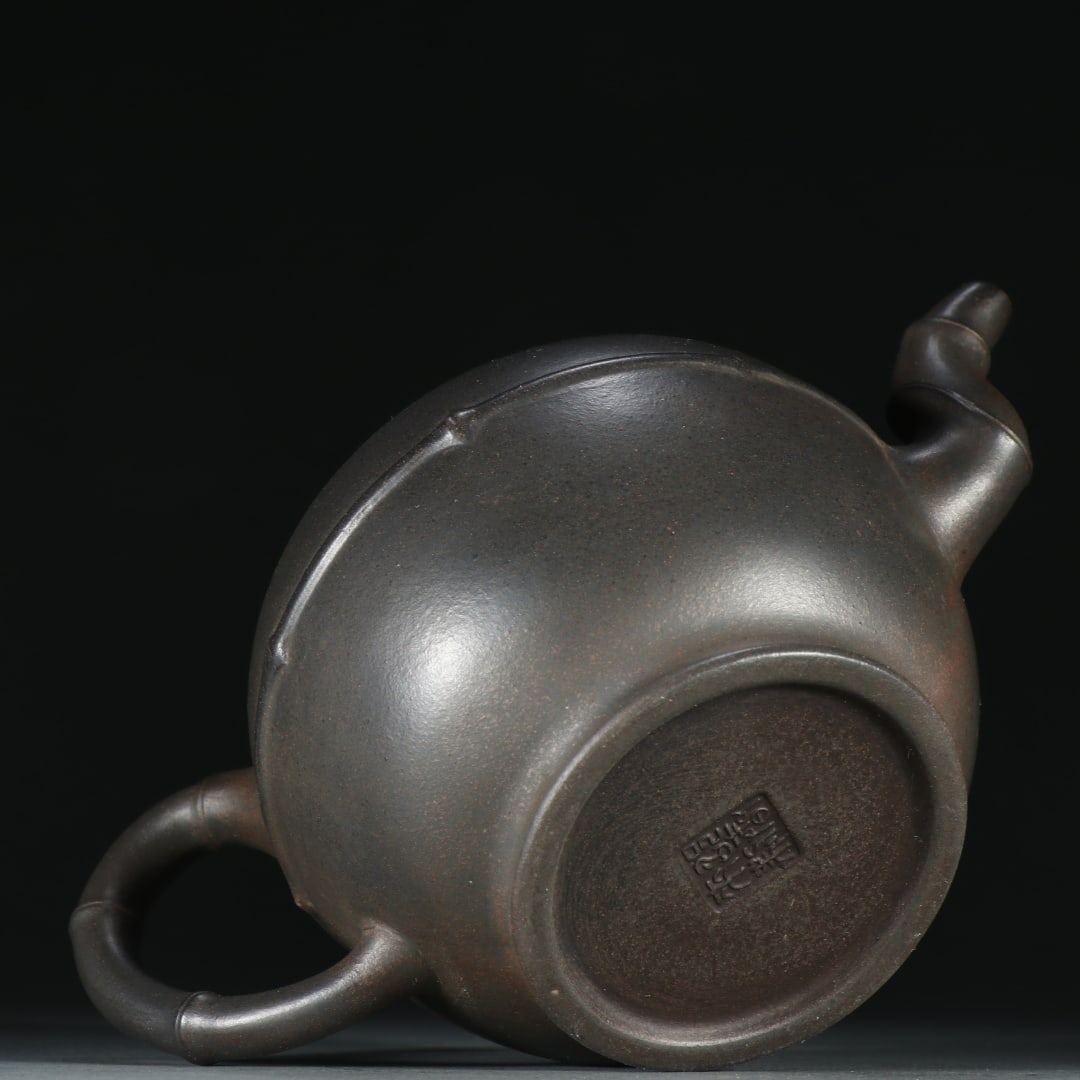 An Exquisite Purple Sands Teapot - 9