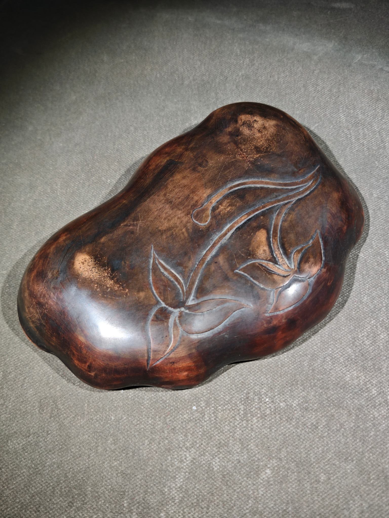 An Exquisite Crab Pattern Inkstone - 8