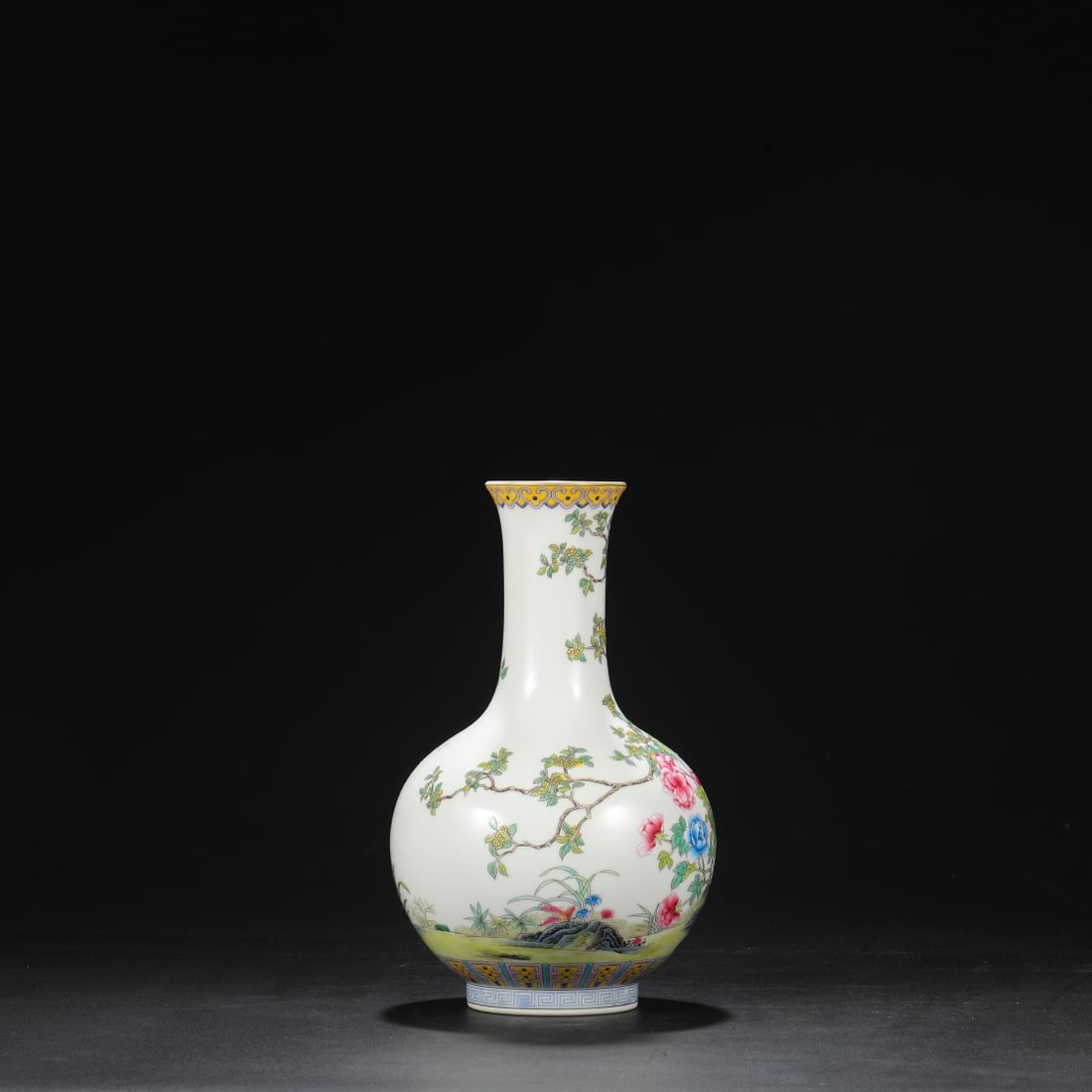 An Exquisite Enamel Flower Pattern with poem Vase - 8