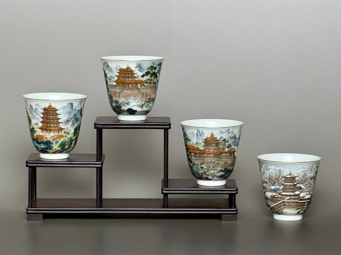 A Set of Fine Ink Color Painted Gold Landscape Pattern Cup: A Set of Fine Ink Color Painted Gold Landscape Pattern Cup Qing Dynasty, China Qianlong Six-character Mark Size:6.8cmx7cm (The Dimensions Of All Batches Are Manually Measured.If You Need More