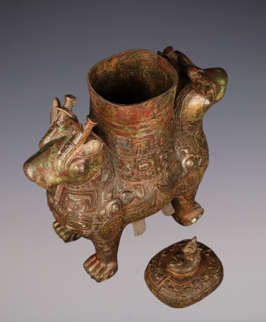 An Exquisite Bronze Beast-Face Pattern Censer - 9