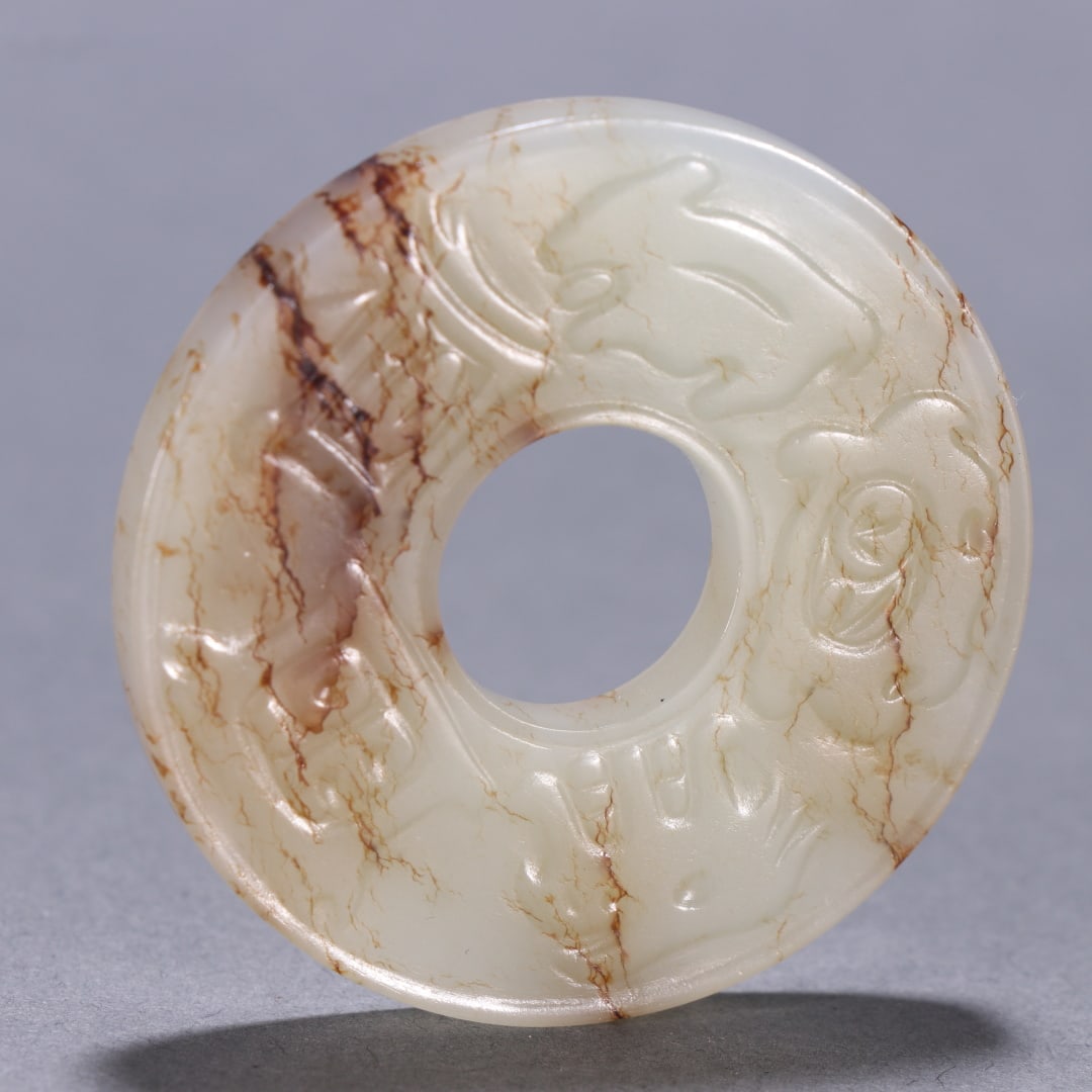 An Exquisite White Jade Ornament - 2