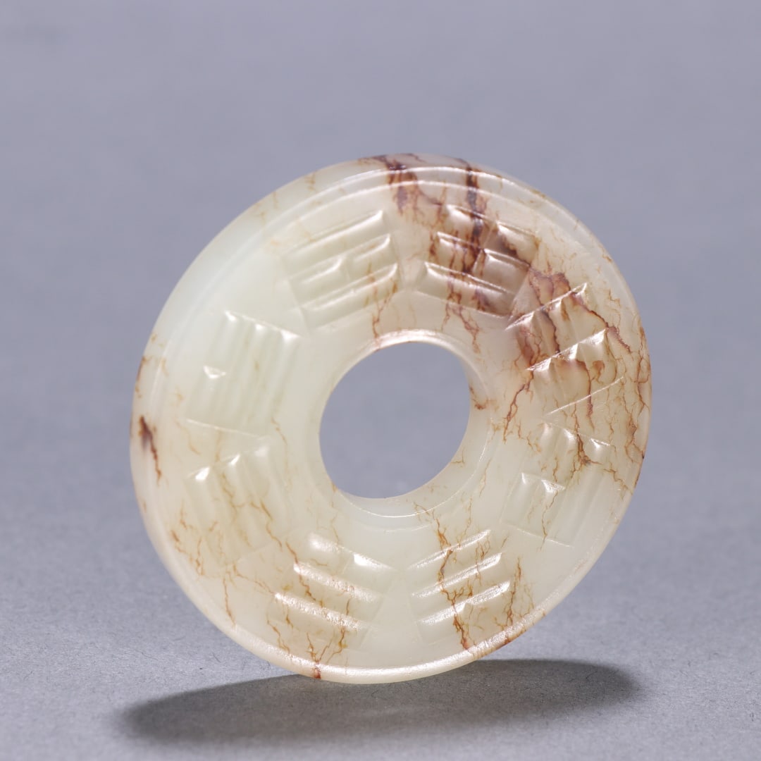 An Exquisite White Jade Ornament - 4
