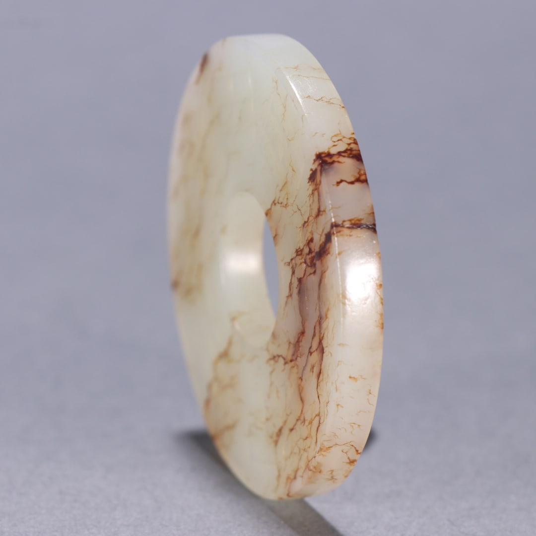 An Exquisite White Jade Ornament - 7