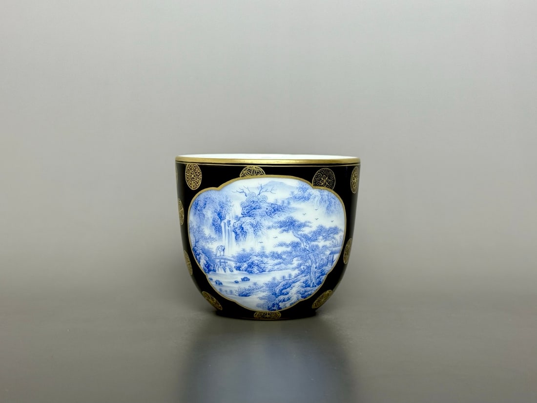 An Exquisite Ink Color Painted Gold Landscape Pattern with poem Cup: An Exquisite Ink Color Painted Gold Landscape Pattern with poem Cup Qing Dynasty, China Qianlong Four-character Mark Size:6.8cmx8cm (The Dimensions Of All Batches Are Manually Measured.If You Need
