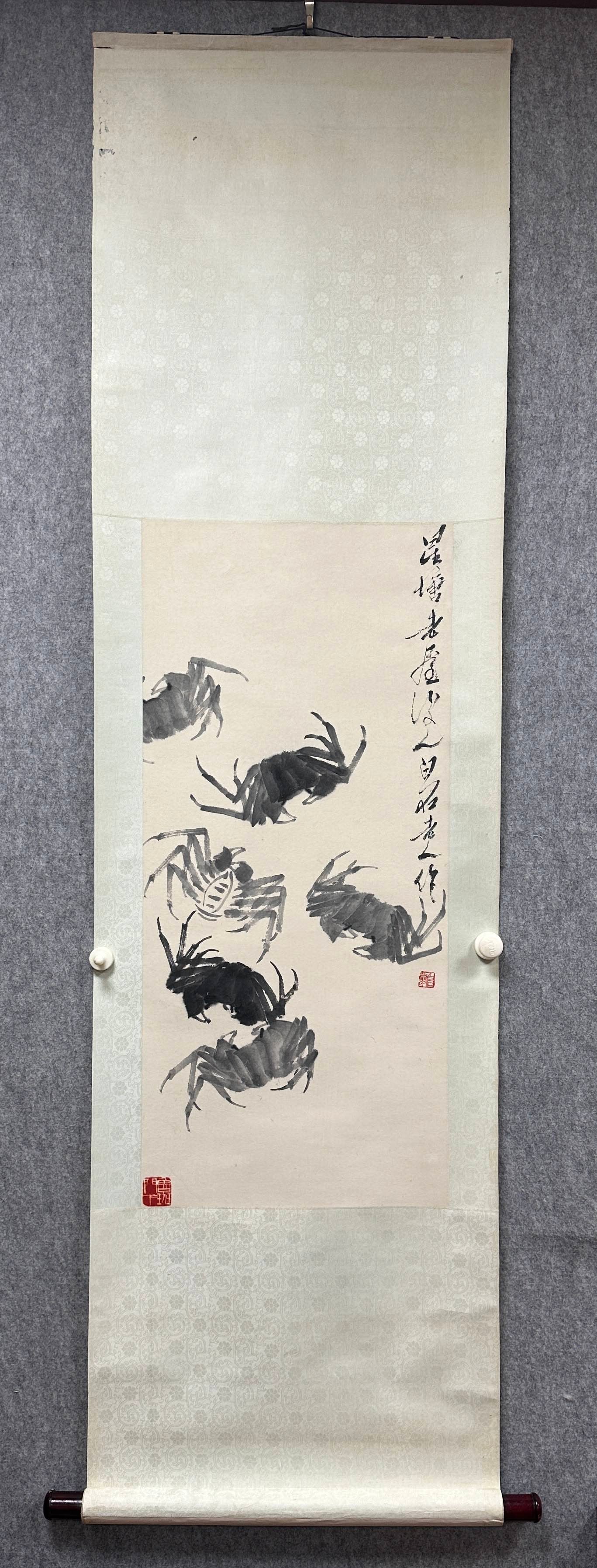 A Chinese Vertical Scroll Ink Painting of Crab on Paper: A Chinese Vertical Scroll Ink Painting of Crab on Paper Qi baishi Without frame Size:38cmx84cm (The Dimensions Of All Batches Are Manually Measured.If You Need More Detailed Information, Please