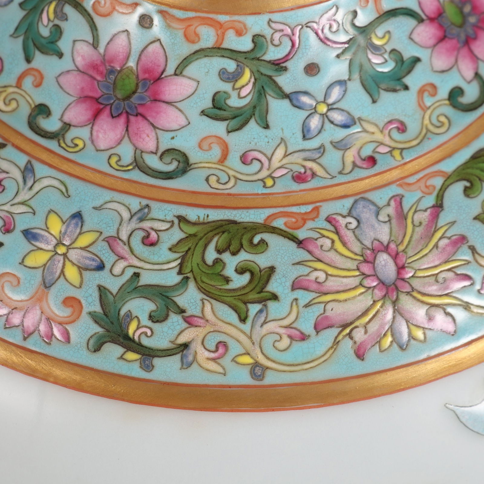 An Exquisite Famille-Rose Lotus Pattern Lion Pattern Vase - 6