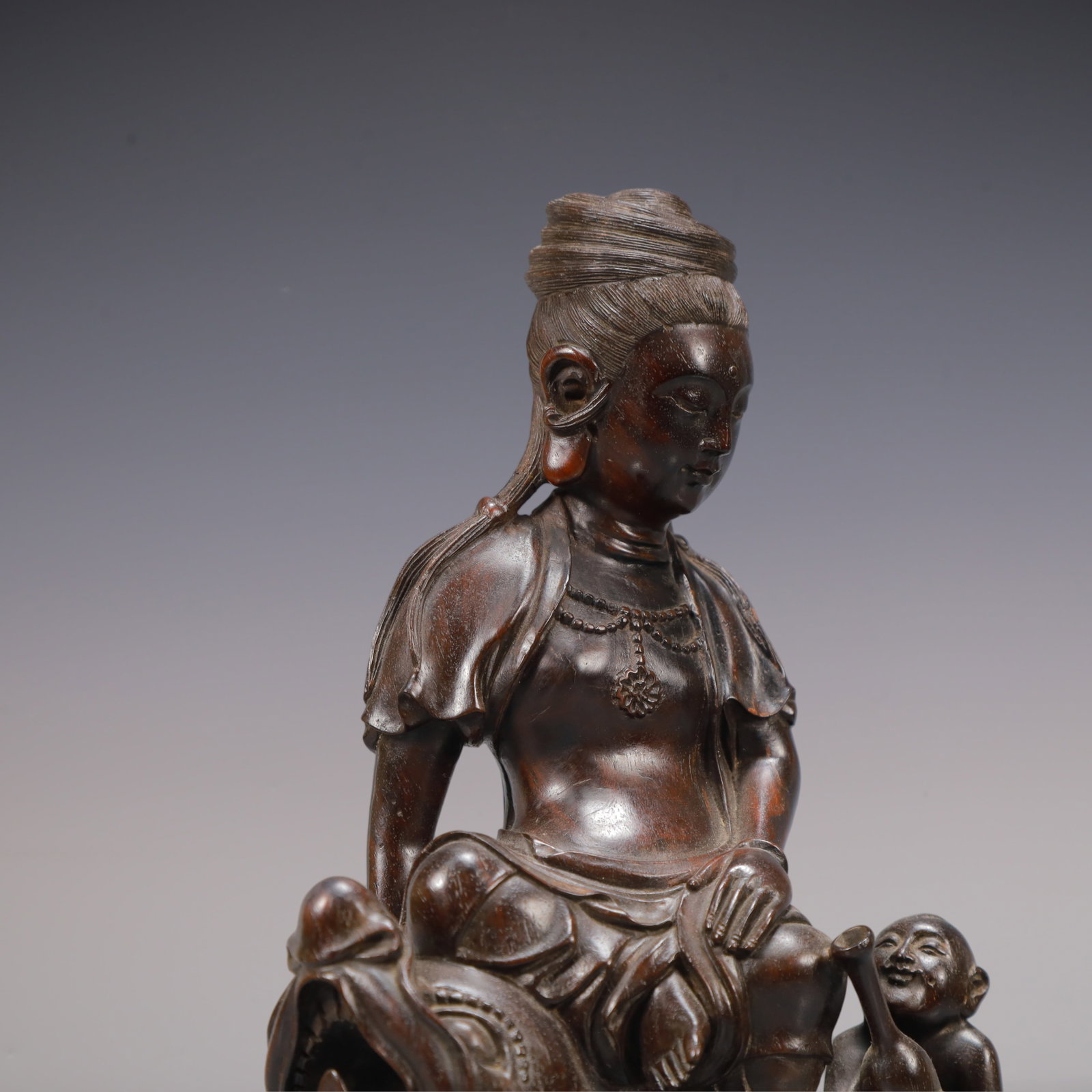 A Exquisite Eaglewood Statue of Avalokitesvara Ornament - 7
