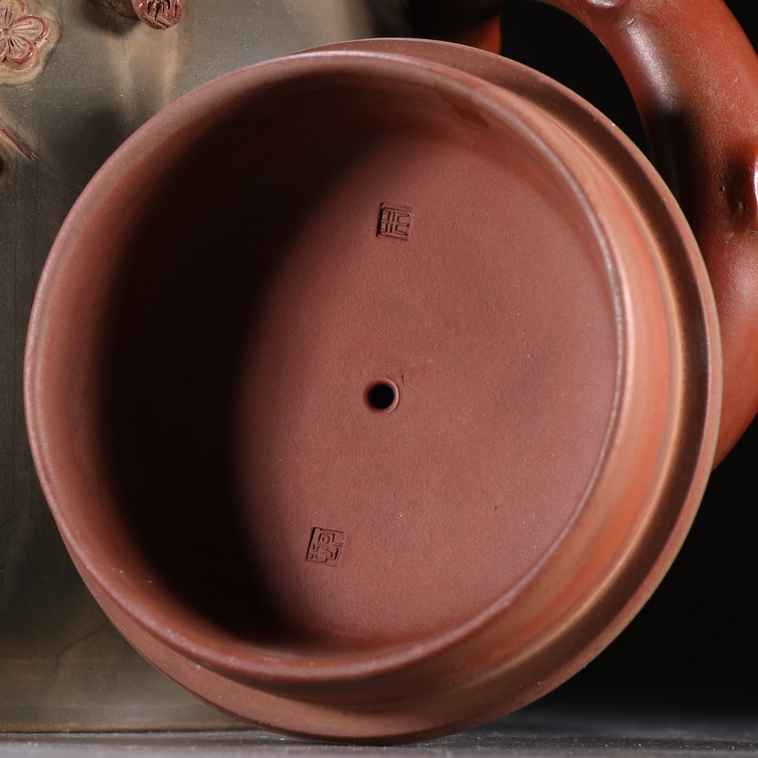 An Exquisite Purple Sands Flower Pattern Teapot - 3