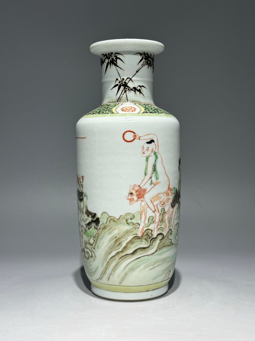 An Exquisite Wucai Character and Story Pattern Vase: An Exquisite Wucai Character and Story Pattern Vase Qing Dynasty, China Kangxi Six-character Mark Size:21.8cmx9.5cm (The Dimensions Of All Batches Are Manually Measured.If You Need More Detailed Infor