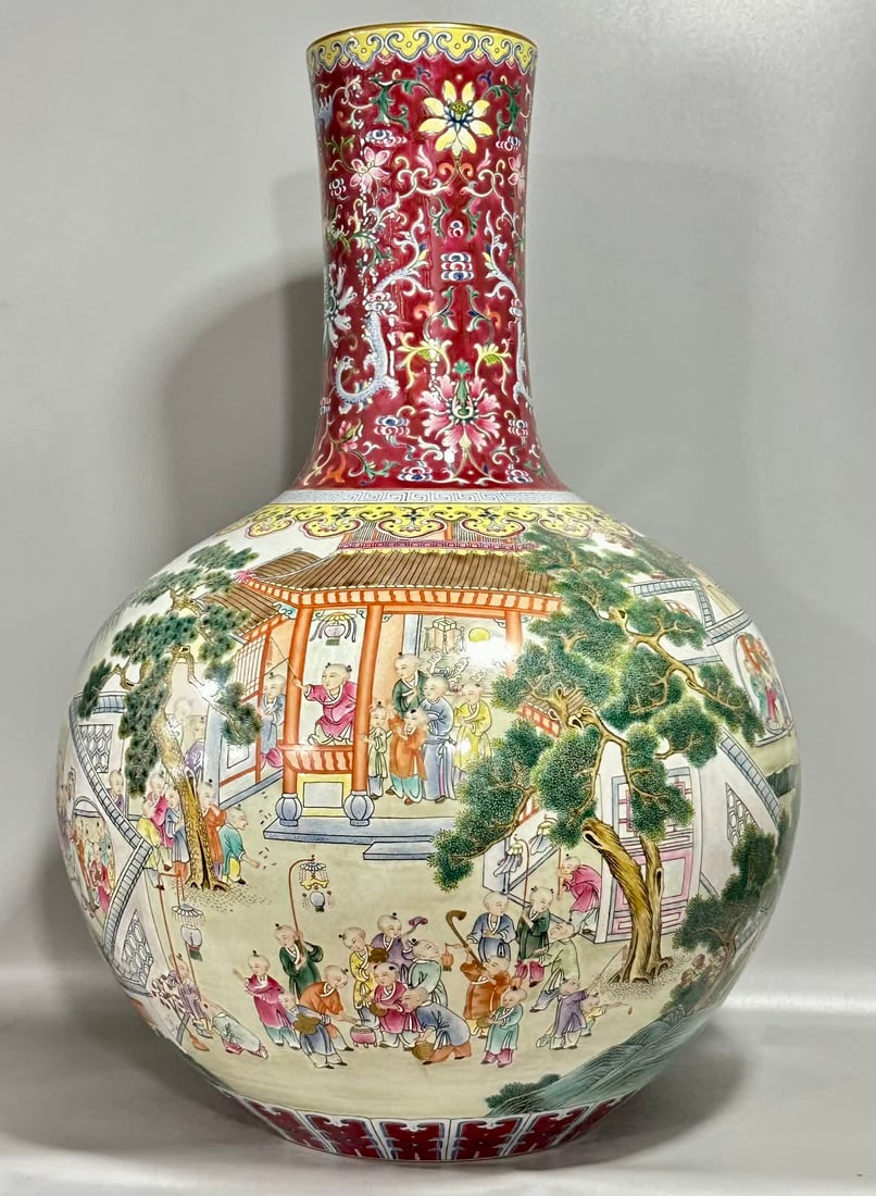 A piece of Qing Long foreign color carmine red dragon entwined figure hundred son picture heavenly: Qing Longyang colorful carmine red dragon entwined figure hundred son picture sky ball vase SIZE: H: 57cm Belly diameter 39cm (The Dimensions Of All Batches Are Manually Measured.If You Need More