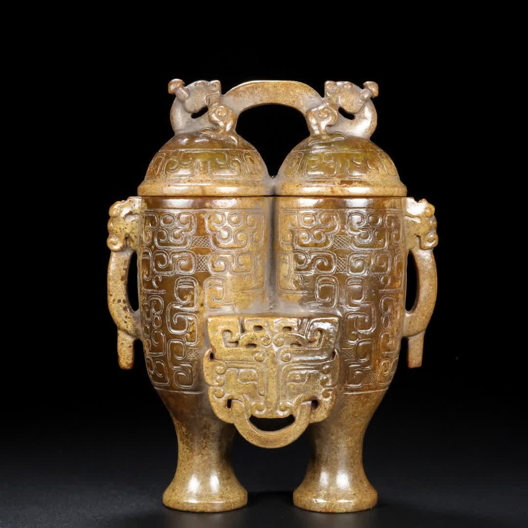 A Han Dynasty jade double bottle: Han Dynasty jade double vase SIZE: W:1.3kg H:20.4cm W:16.2cm T:7.7cm (The Dimensions Of All Batches Are Manually Measured.If You Need More Detailed Information, Please Contact Our Customer Service