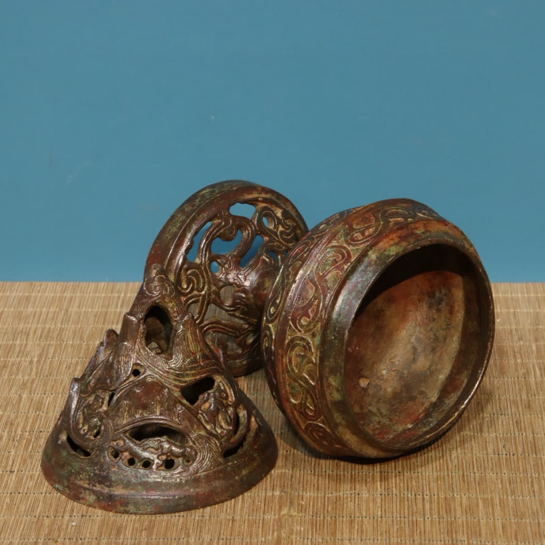 A bronze Boshan furnace - 7