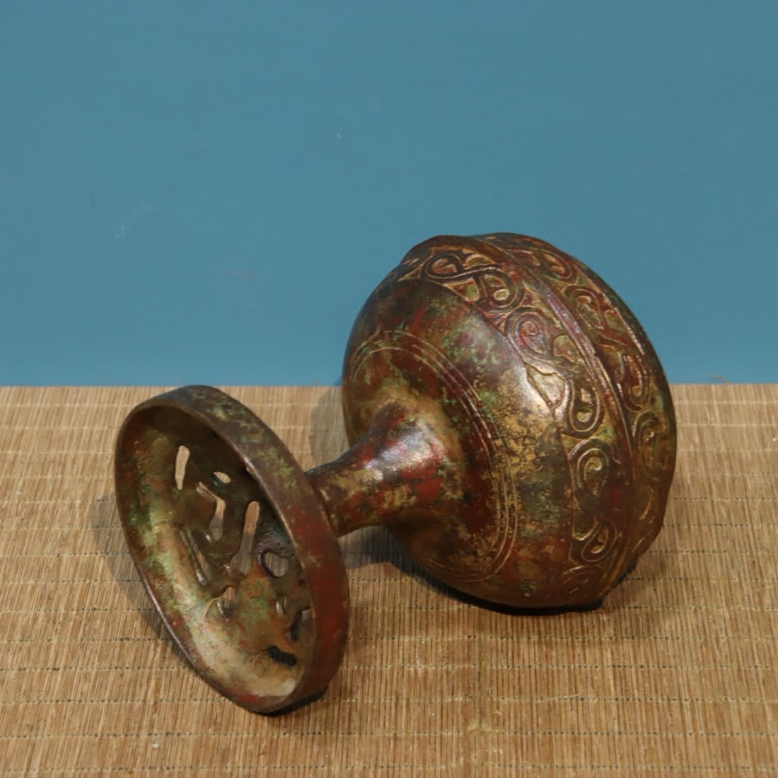 A bronze Boshan furnace - 9