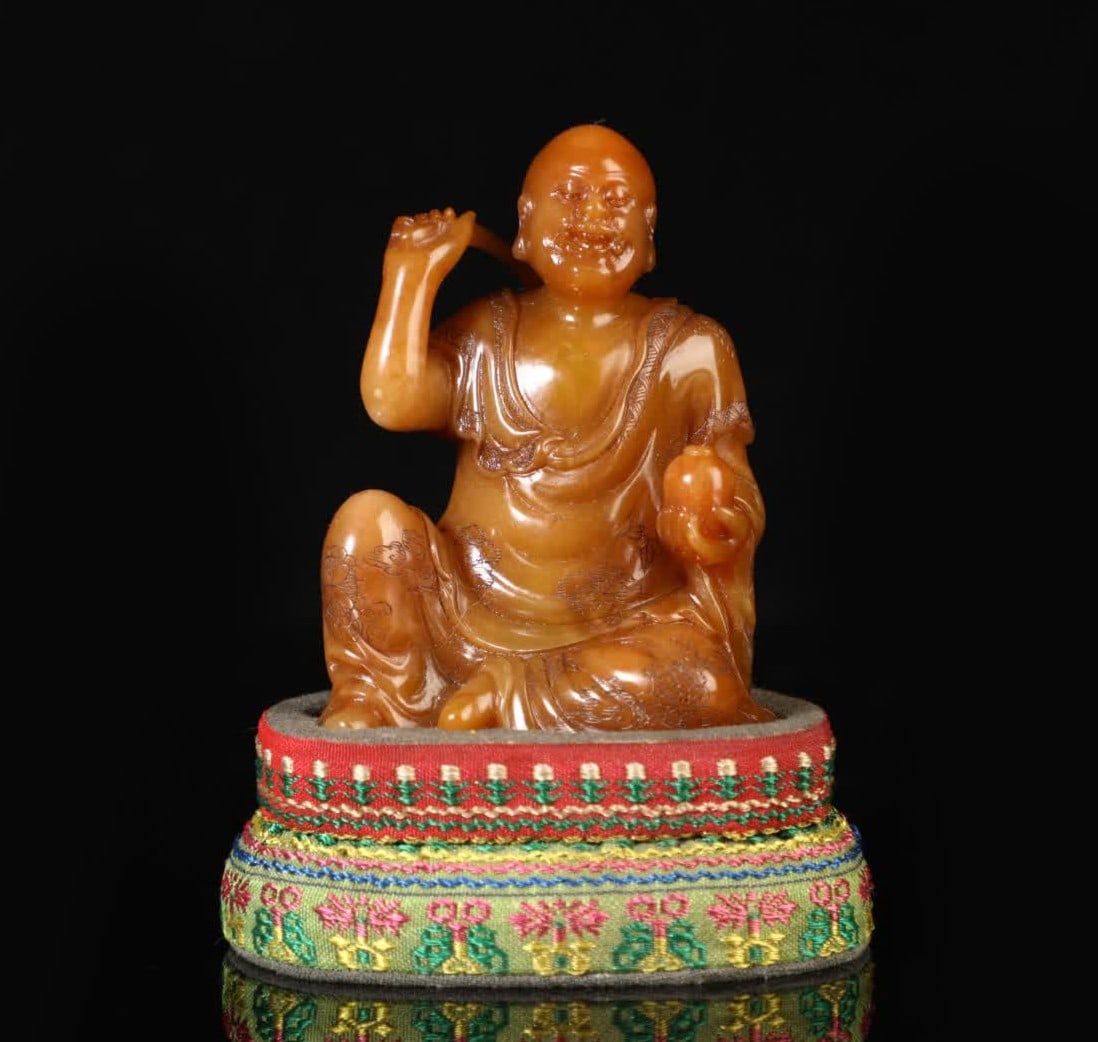 A Qing Dynasty Shoushan stone carving Arhat: Qing Dynasty Shoushan stone carving Arhat SIZE: W:213g H:8.5cm W:6.5cm (The Dimensions Of All Batches Are Manually Measured.If You Need More Detailed Information, Please Contact Our Customer Service B