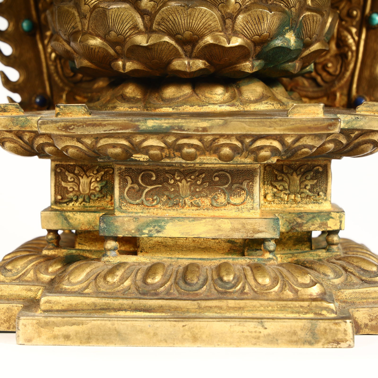 A bronze gilt Buddha statue - 8