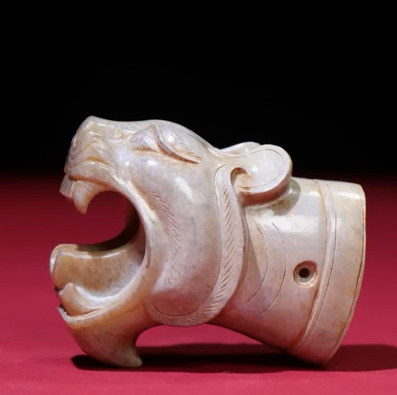 A Han Dynasty tiger head inlay: Han Dynasty tiger head inlay SIZE: 60x51x41mm W:142g (The Dimensions Of All Batches Are Manually Measured.If You Need More Detailed Information, Please Contact Our Customer Service Before Bidding.)