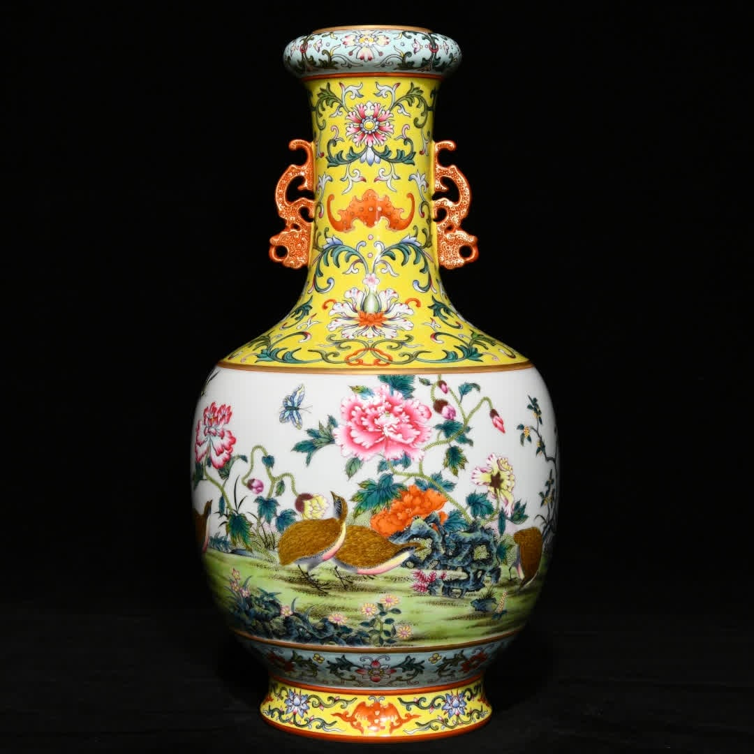 A Qing Qianlong pastel inscription poem amphora: Qing Qianlong pastel poem amphora with poems SIZE: H:34cm D:18cm (The Dimensions Of All Batches Are Manually Measured.If You Need More Detailed Information, Please Contact Our Customer Service