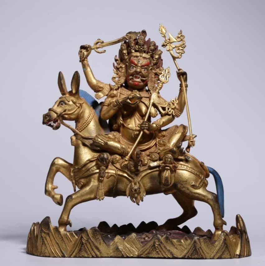 A Qing Dynasty bronze gilt auspicious statue of the Heavenly Mother: Qing Dynasty bronze gilt auspicious Heavenly Mother statue SIZE: H:22cm L:21.5cm W:9.5cm W:2586g (The Dimensions Of All Batches Are Manually Measured.If You Need More Detailed Information, Please