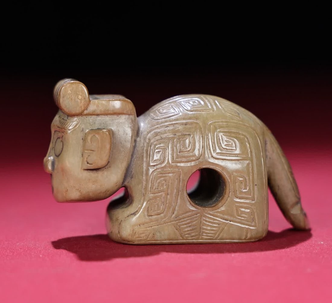 A piece of Han Dynasty jade man's head: The first piece of the Han Dynasty jade SIZE: 78x35x44mm W:172g (The Dimensions Of All Batches Are Manually Measured.If You Need More Detailed Information, Please Contact Our Customer Service Before B