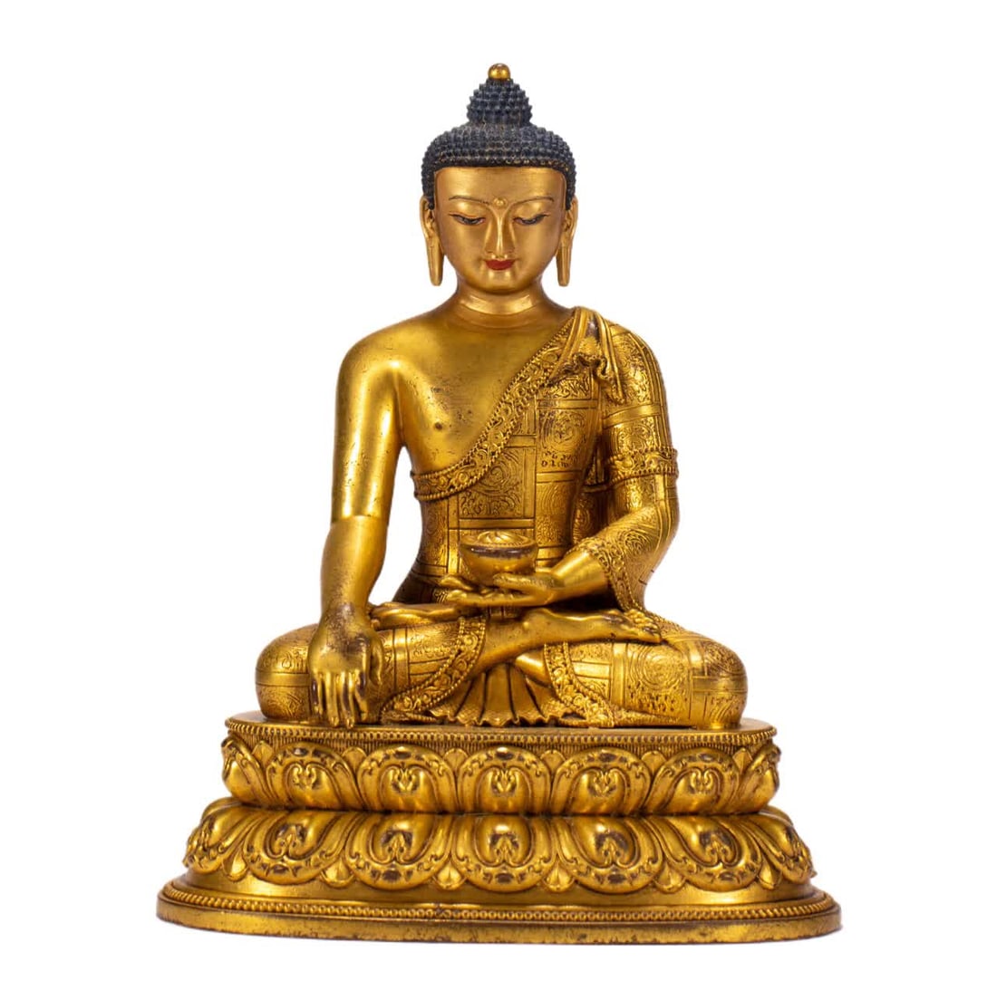 A bronze gilt Buddha statue of the Qing Dynasty: Qing Dynasty copper gilt Buddha statue SIZE: L:15cm W:10cm H:20cm (The Dimensions Of All Batches Are Manually Measured.If You Need More Detailed Information, Please Contact Our Customer Service Before