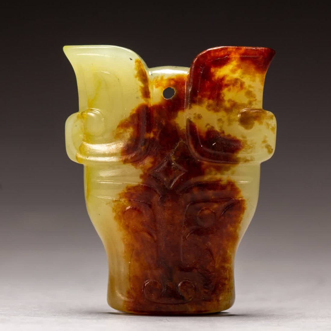 A piece of ancient jade: Ancient jade and jade SIZE: L:4.8cm W:4cm (The Dimensions Of All Batches Are Manually Measured.If You Need More Detailed Information, Please Contact Our Customer Service Before Bidding.)