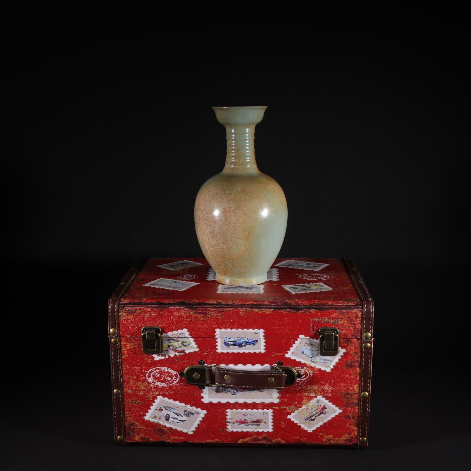 A Song Dynasty Ru kiln azure glazed string pattern bottle: Song Dynasty Ru kiln azure glaze string pattern bottle SIZE: H:25.5cm W:13.5cm (The Dimensions Of All Batches Are Manually Measured.If You Need More Detailed Information, Please Contact Our Customer