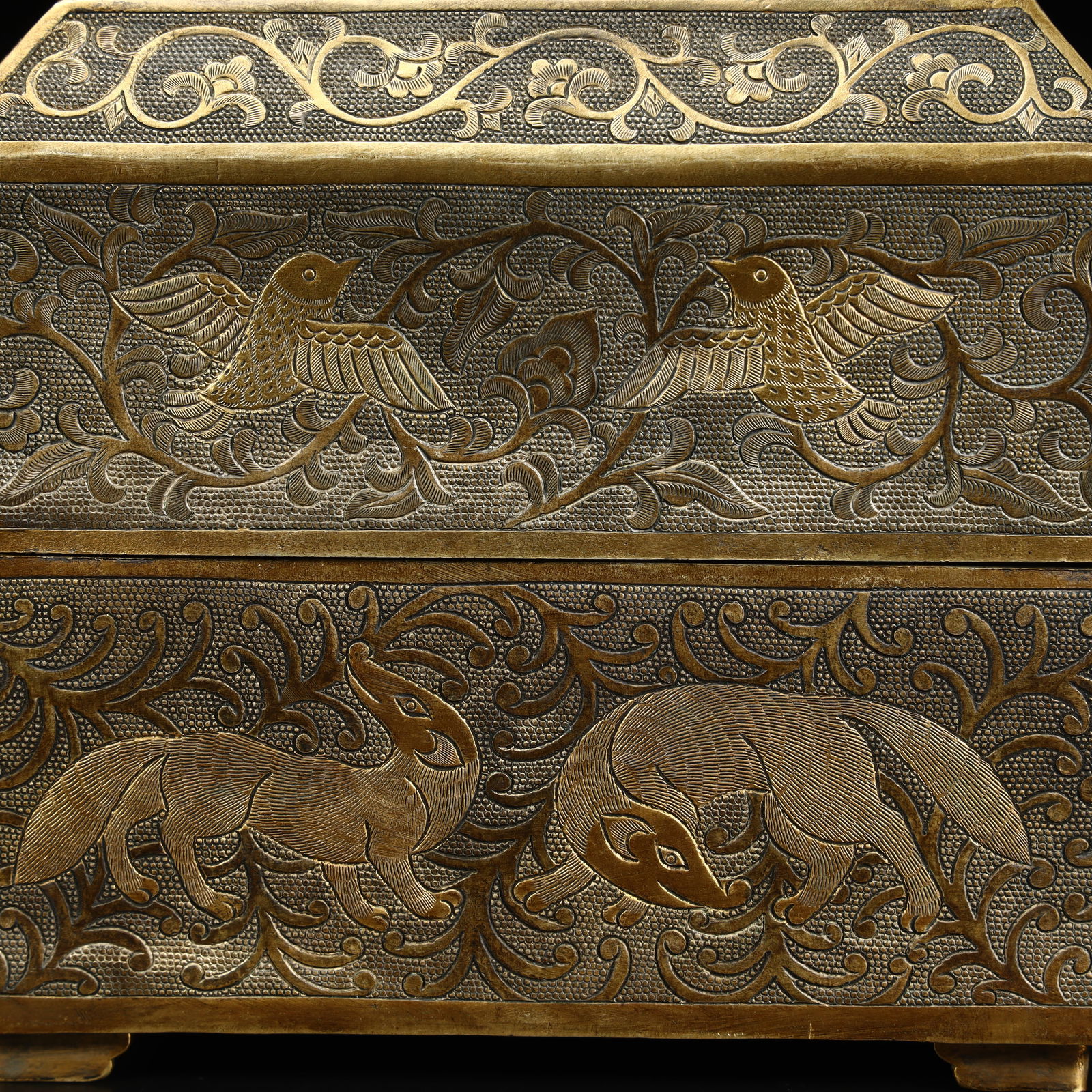 A copper-gilt engraved bird and beast pattern square box - 7