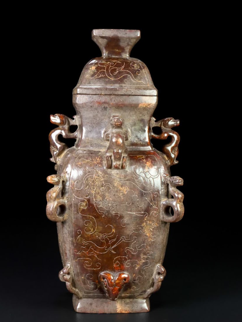 A Han Dynasty jade vase: Han Dynasty jade vase SIZE: W:1.058kg H:20.1cm W:9.5cm T:9.5cm (The Dimensions Of All Batches Are Manually Measured.If You Need More Detailed Information, Please Contact Our Customer Service Before Bi