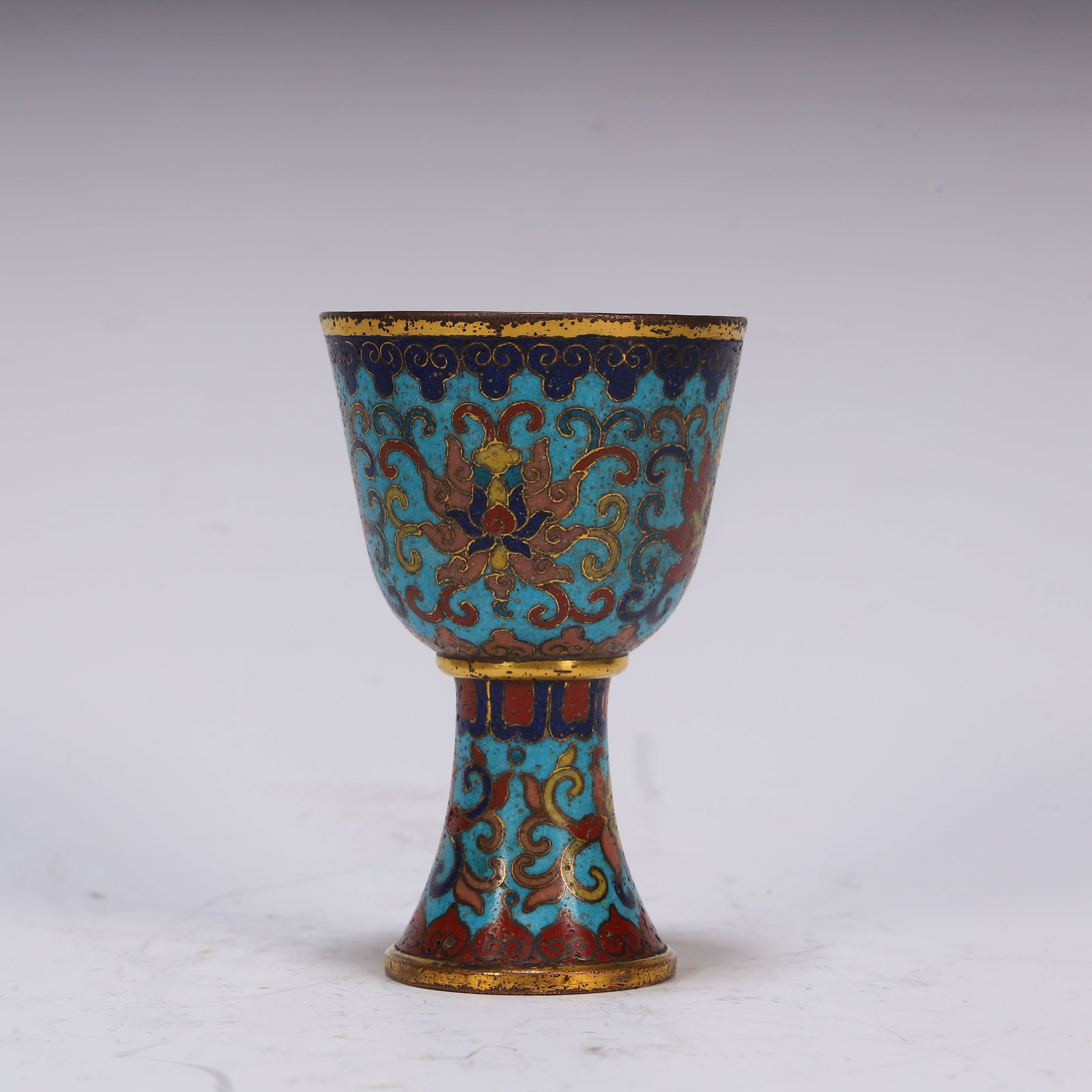 A Qing Dynasty cloisonné wine glass: Qing Dynasty cloisonné wine glass SIZE: L:5cm W:5cmH:9cm W:127g (The Dimensions Of All Batches Are Manually Measured.If You Need More Detailed Information, Please Contact Our Customer Service Before