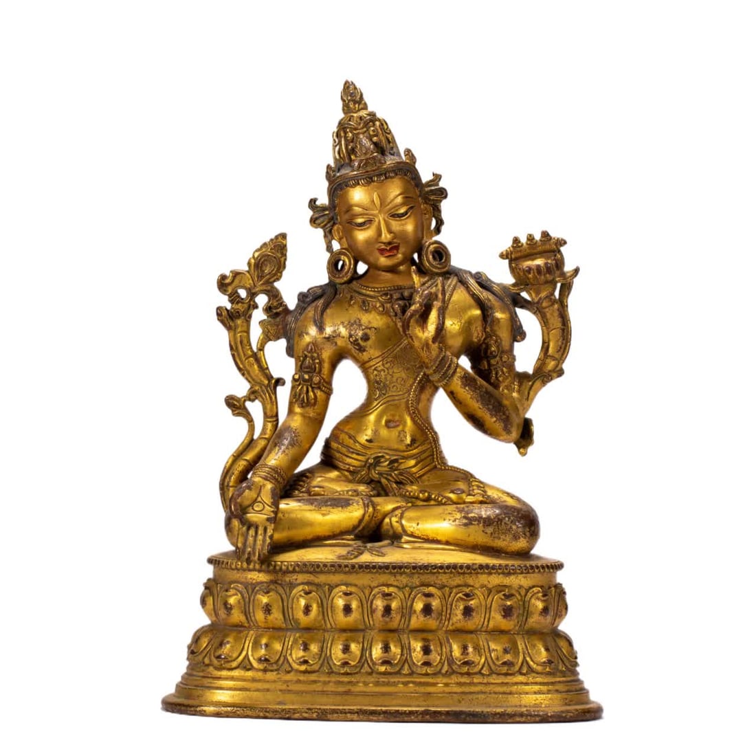 A bronze gilt Buddha statue of the Qing Dynasty: Qing Dynasty copper gilt Buddha statue SIZE: L:19.5cm W:12cm H:28cm (The Dimensions Of All Batches Are Manually Measured.If You Need More Detailed Information, Please Contact Our Customer Service Befo