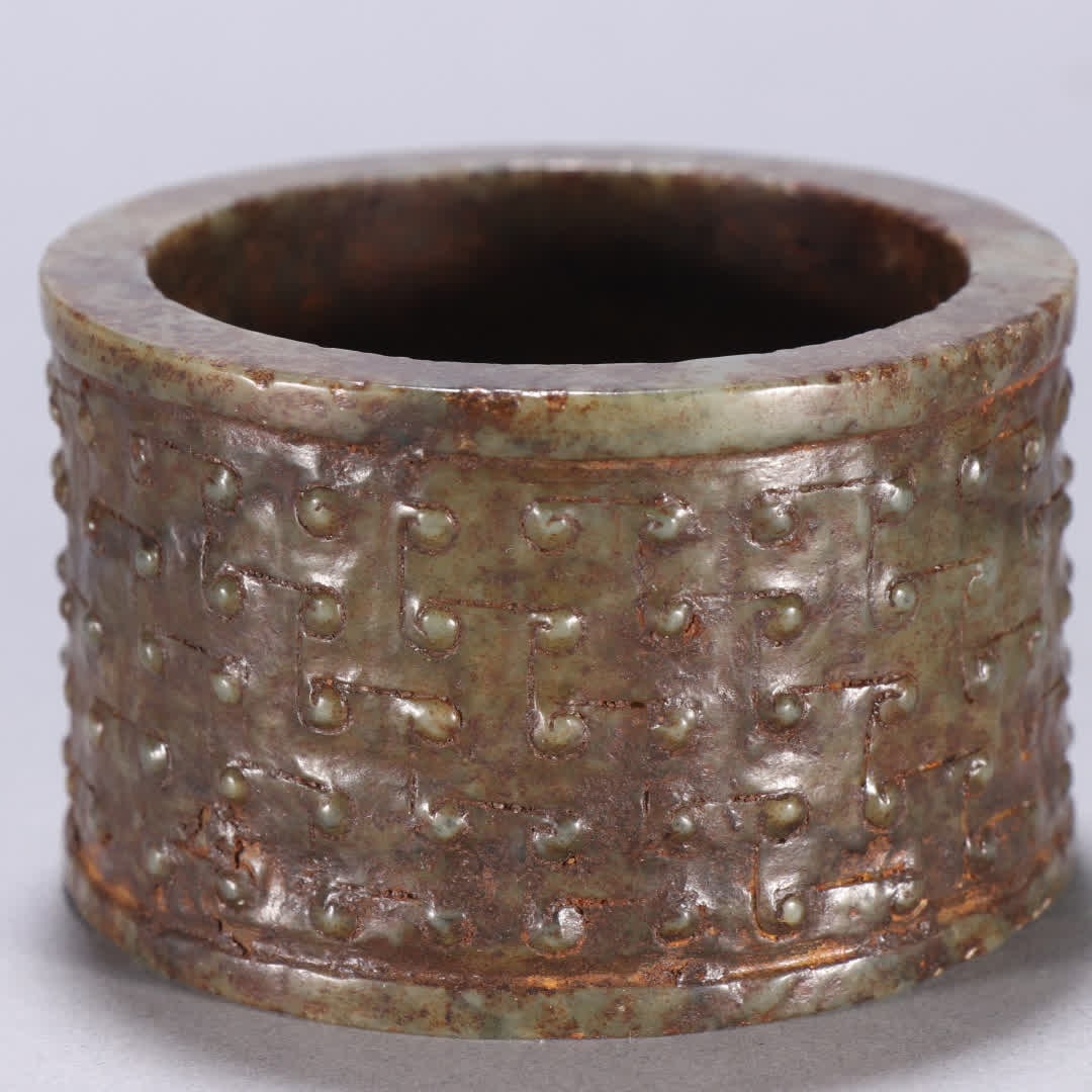 A Han Dynasty ancient jade stalactite pattern jade cong: Han Dynasty ancient jade stalactite pattern jade cong SIZE: H:4.8cm W:7.9cm W:235.3g (The Dimensions Of All Batches Are Manually Measured.If You Need More Detailed Information, Please Contact Our Cust