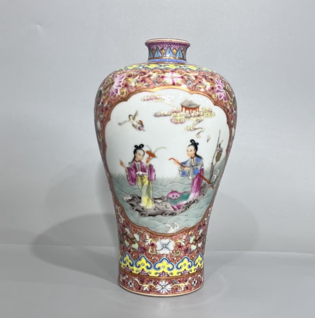 A Qing Qianlong year pastel pattern anchovy consecrated figure plum vase: Qing Qianlong year pastel pattern anchovy consecration figure plum vase SIZE: H: 20cm Belly diameter 11.8cm (The Dimensions Of All Batches Are Manually Measured.If You Need More Detailed Information,