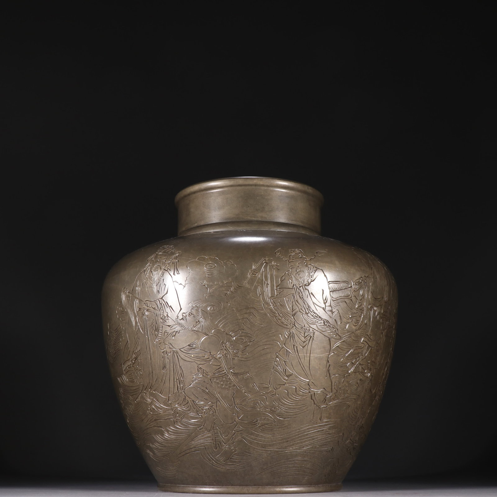 A tin-engraved character story tea jar: Tin engraved character story tea can SIZE: H:21.8cm W:20.5cm W:2377g (The Dimensions Of All Batches Are Manually Measured.If You Need More Detailed Information, Please Contact Our Customer Service Bef