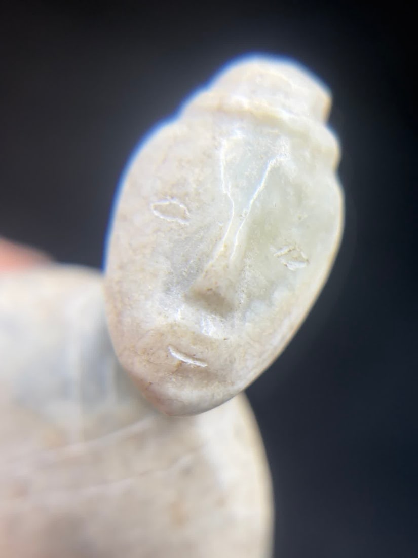 A Han Dynasty jade man - 6