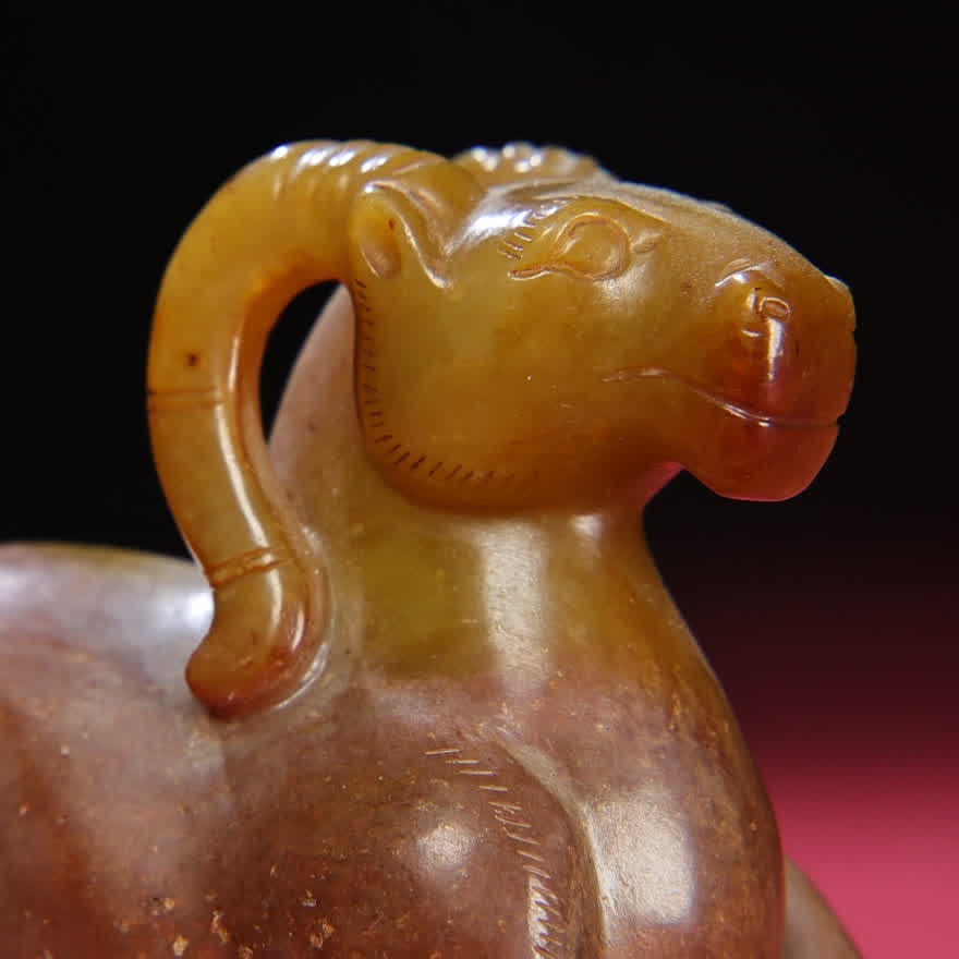A Han Dynasty jade sheep - 3