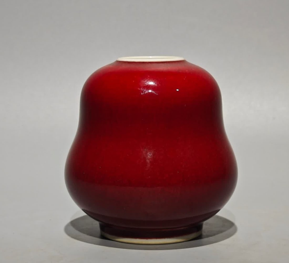 A piece of the Qing Dynasty Yongzheng year made the best Lang kiln red water bowl: The Yongzheng year of the Qing Dynasty is the best Lang kiln red water bowl SIZE: H: 9.5cm Belly D: 9cm (The Dimensions Of All Batches Are Manually Measured.If You Need More Detailed Information, Plea