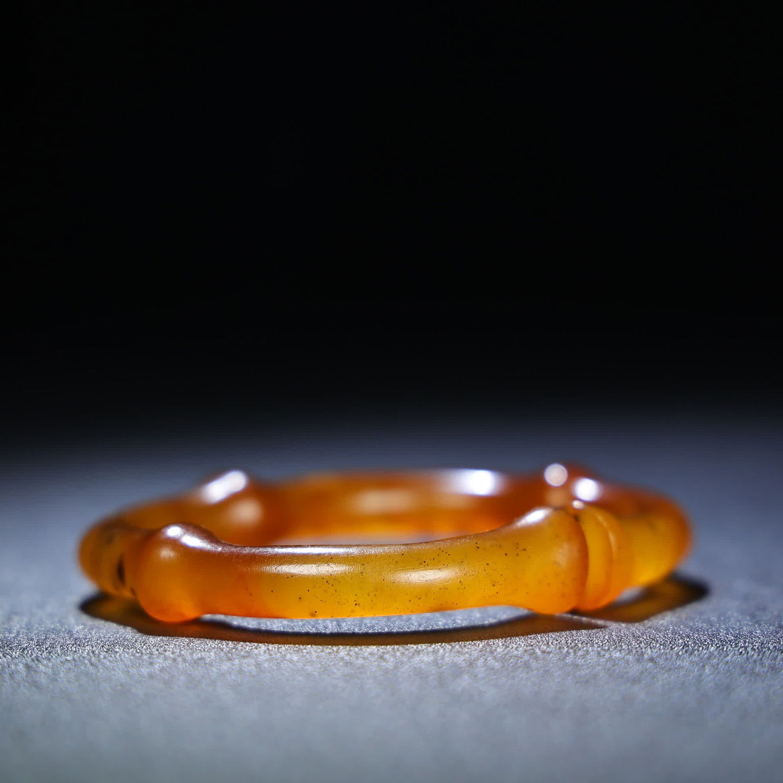 A Han Dynasty agate bracelet - 6