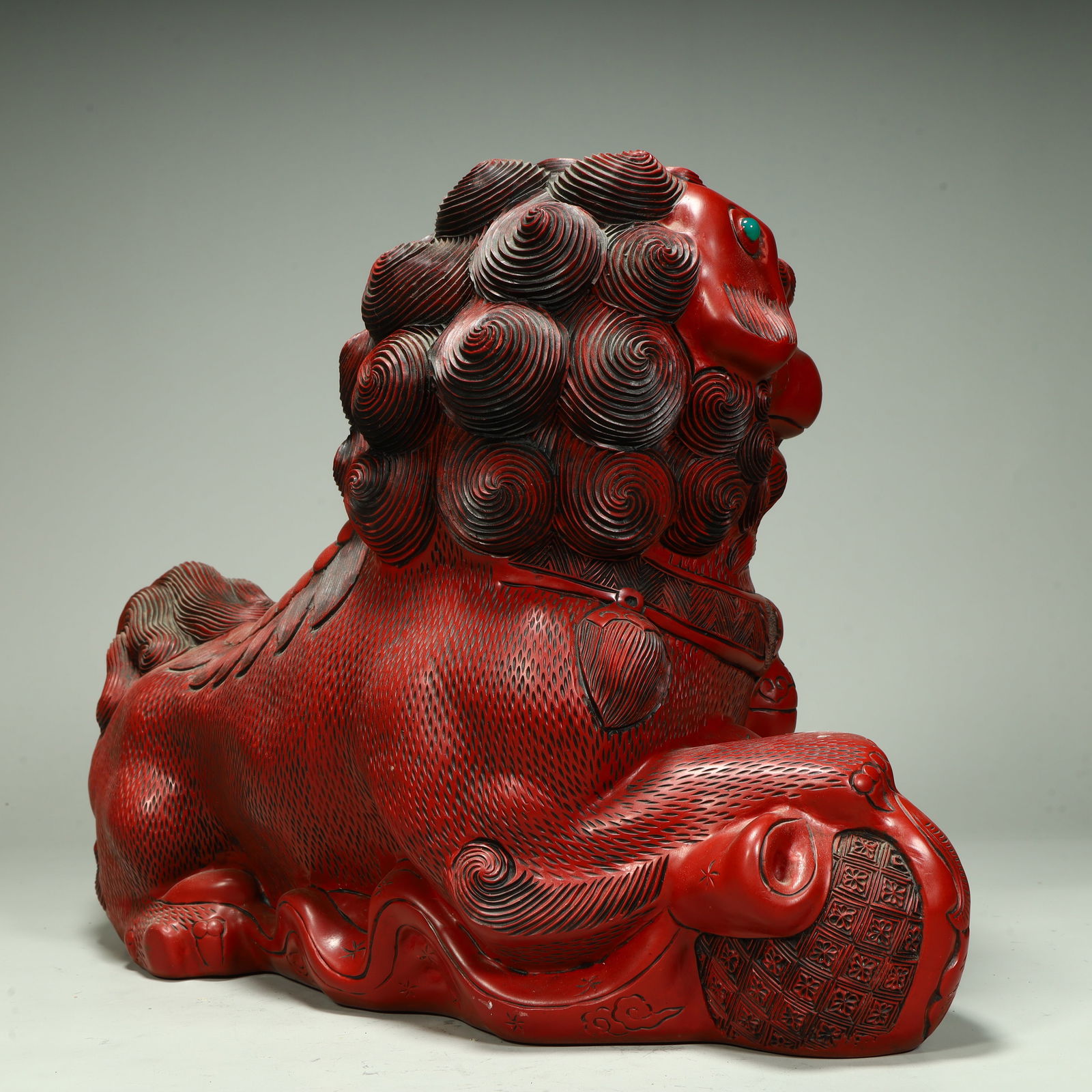 A red ball lion ornament - 10