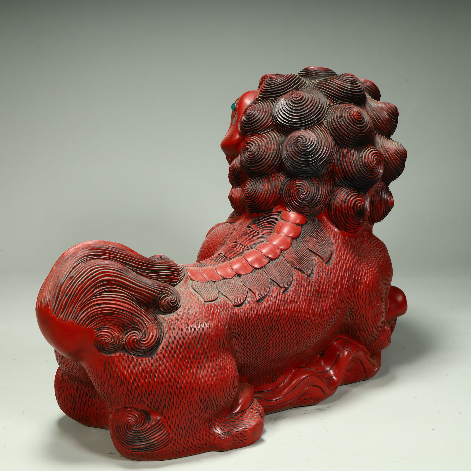 A red ball lion ornament - 7