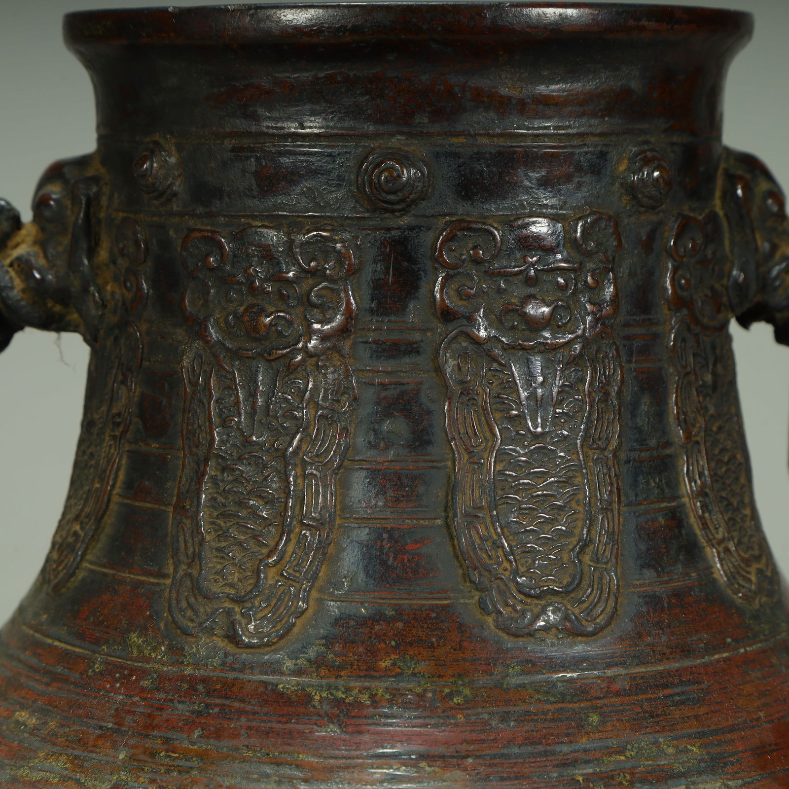 A bronze beast earring Kuilong pattern statue - 2