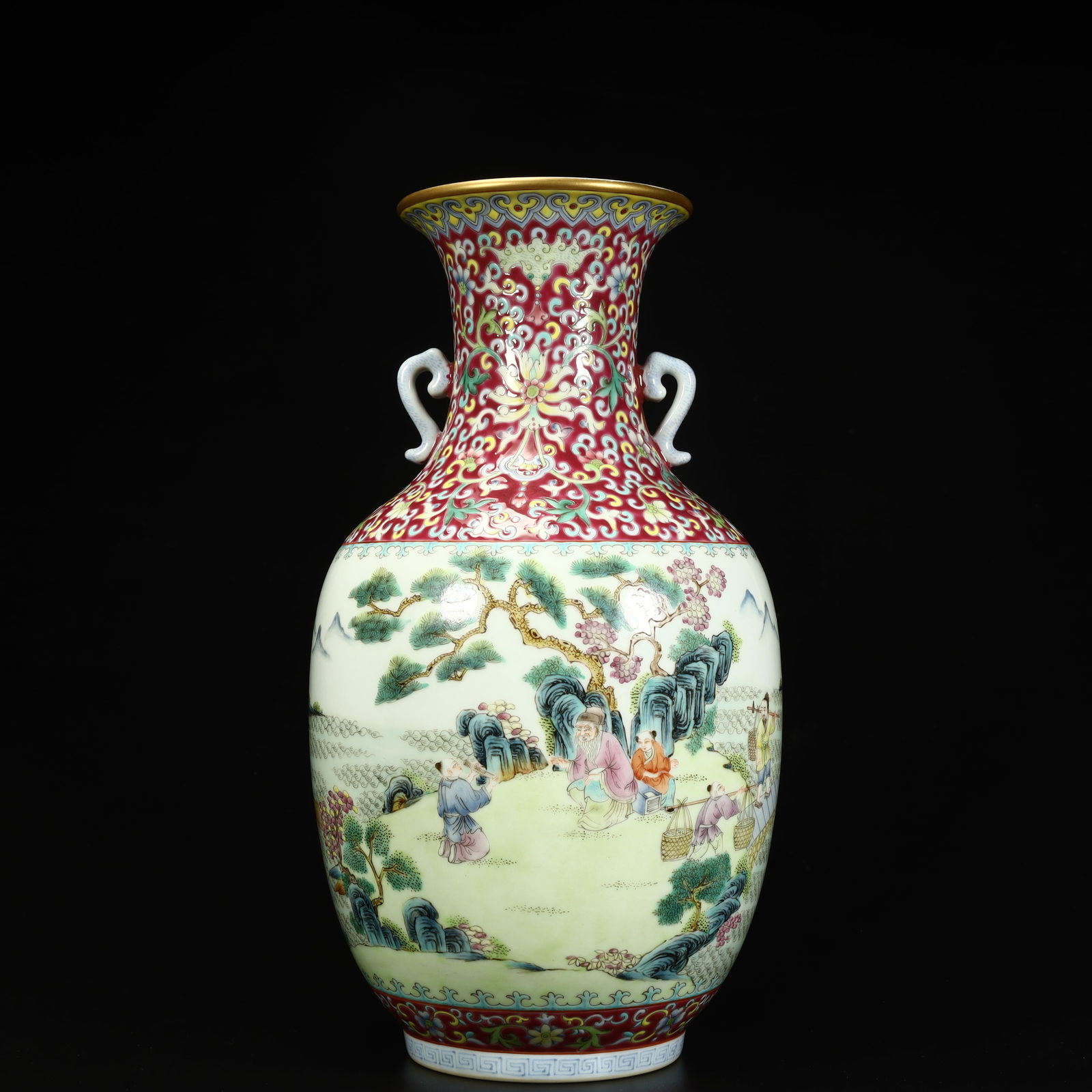 A Qianlong pastel amphora - 2