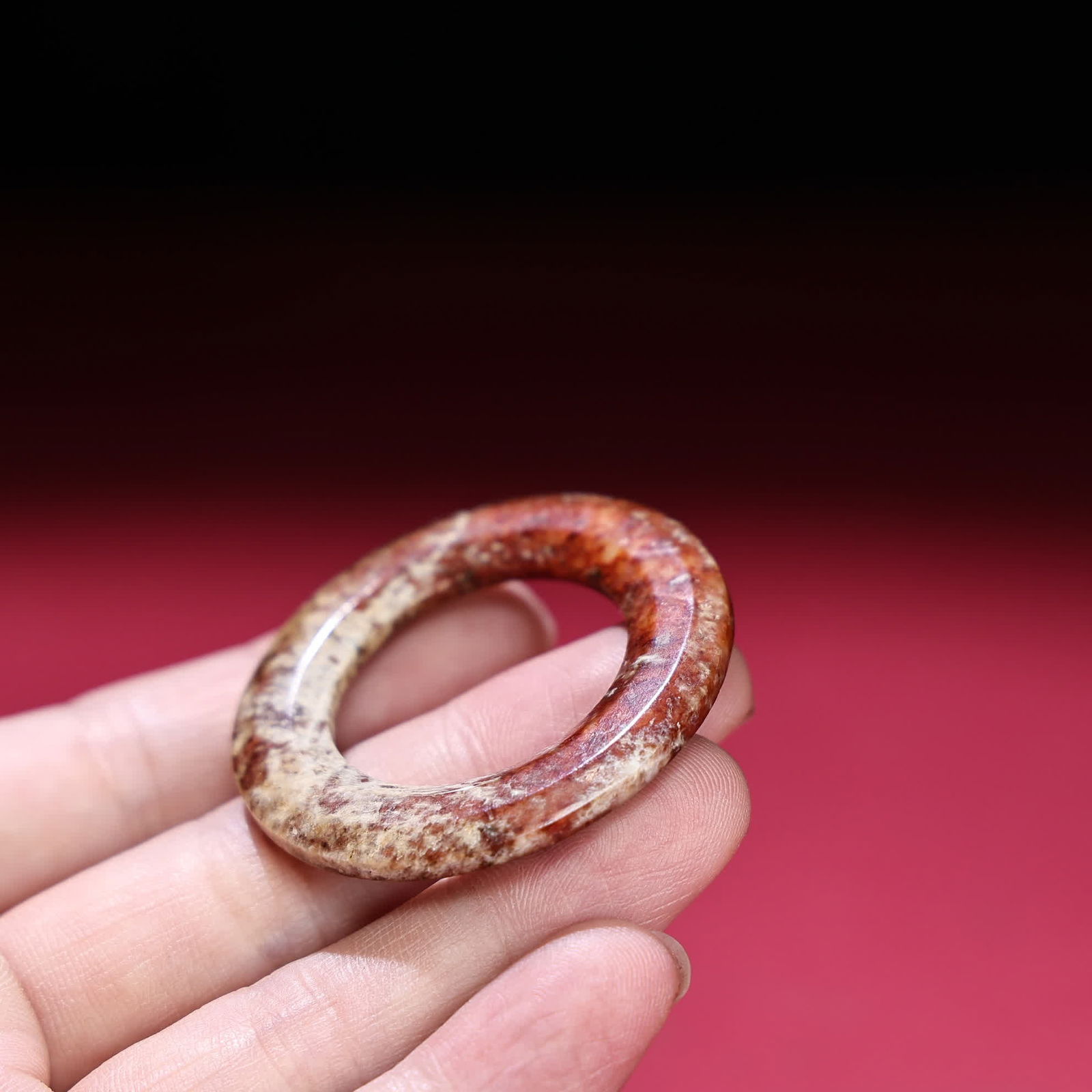 A Han Dynasty jade ring - 2