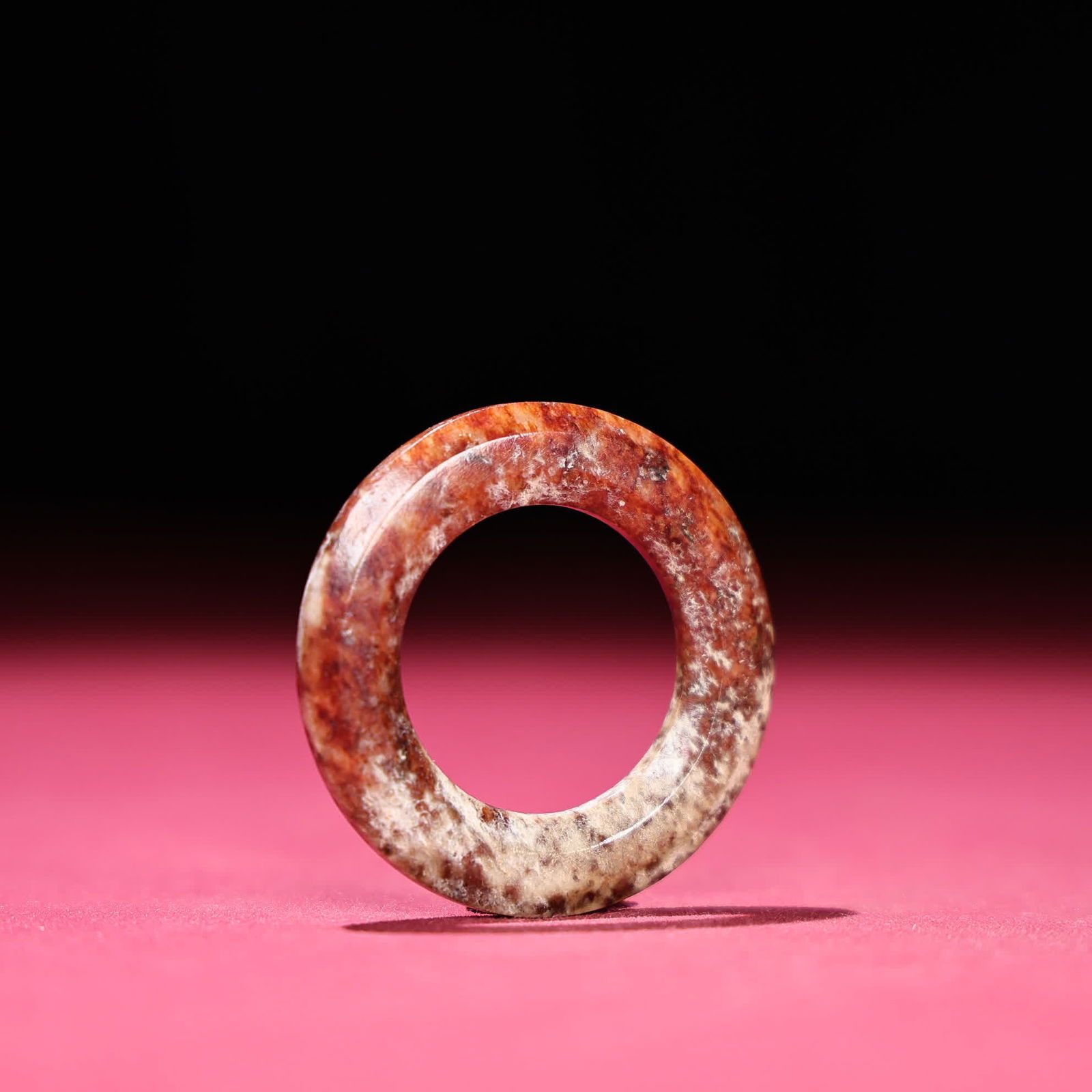 A Han Dynasty jade ring - 4