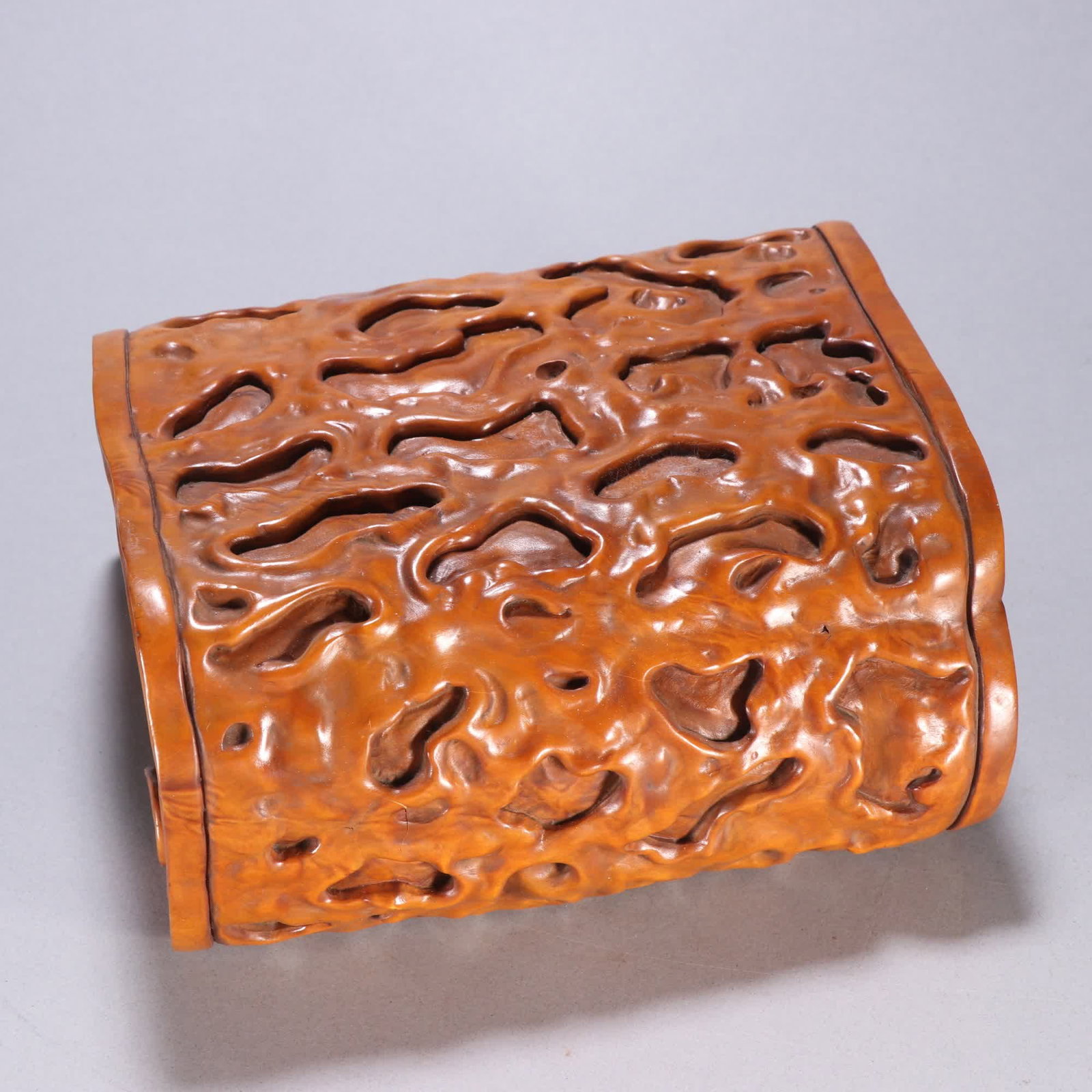 A boxwood scroll-shaped study coffee table - 3