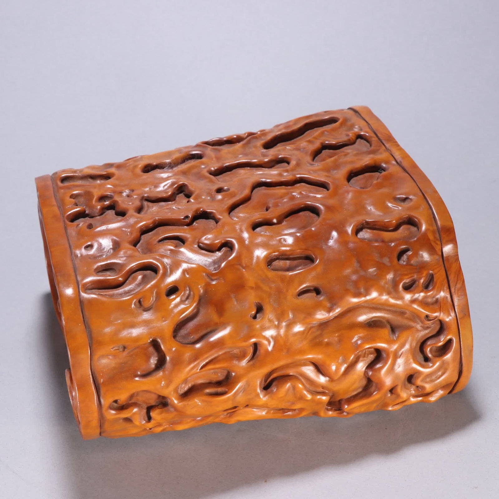 A boxwood scroll-shaped study coffee table - 8