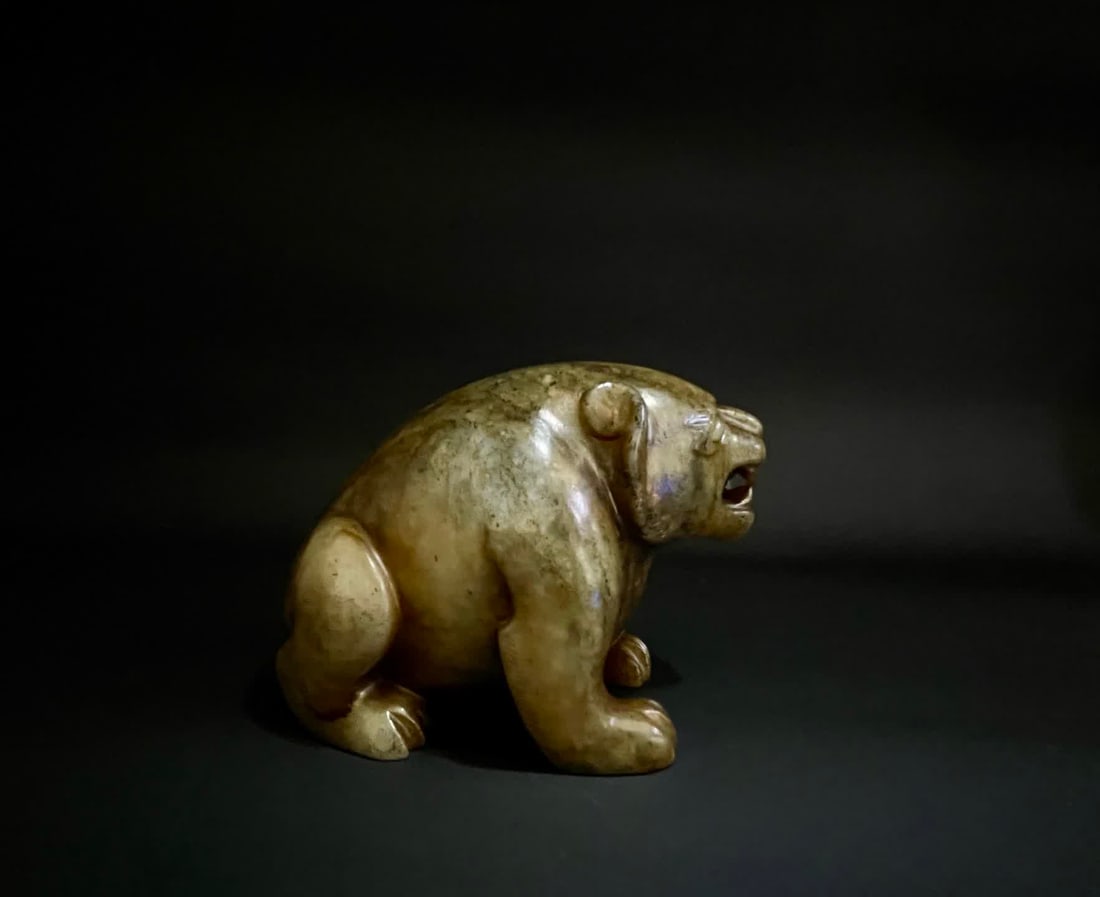 A Han Dynasty Hetian jade bear - 3